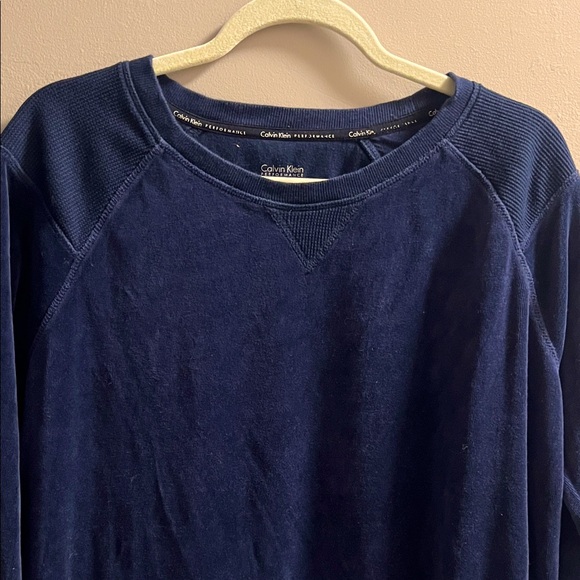 Calvin Klein Men's Deep Blue Crewneck Sweater - Picture 1 of 5